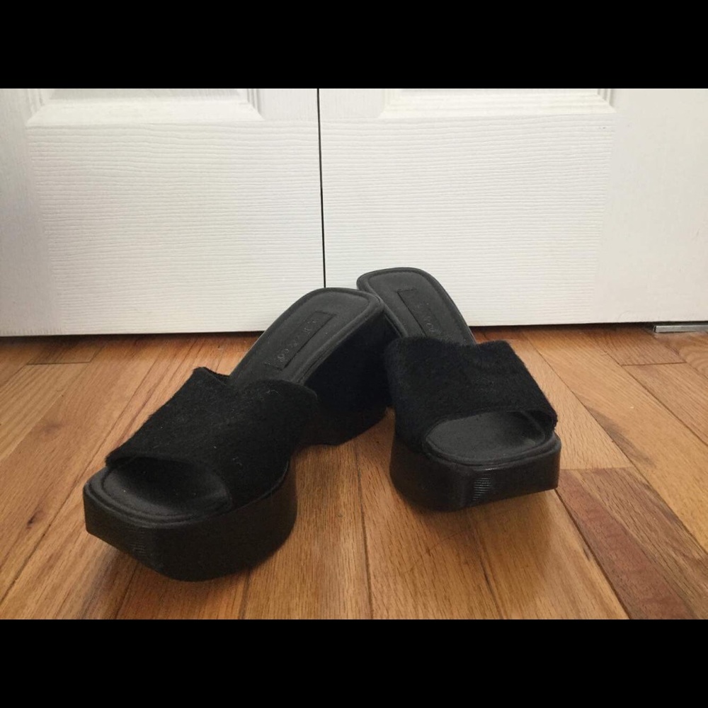 🚫SOLD🚫 Black Sandal Platform - Cow Hide Hair